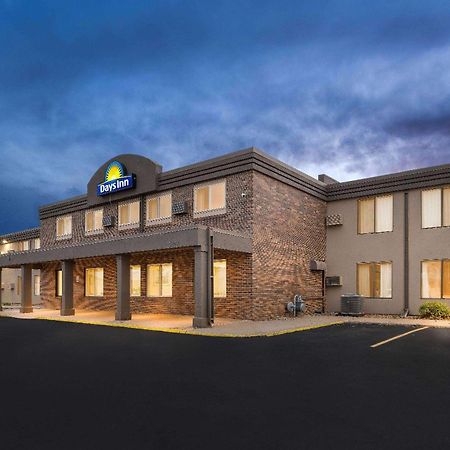 Days Inn By Wyndham Sioux Falls Exterior photo