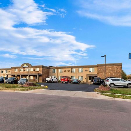 Days Inn By Wyndham Sioux Falls Exterior photo